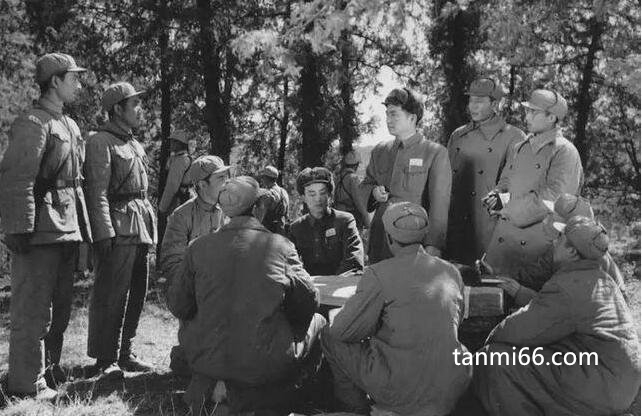 新中国第一部电影故事片，1949年的桥(抗日战争为背景)