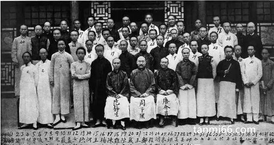 历史上第一个清华大学学生是谁，1925年入学的93人(首开大学部)