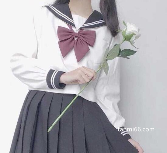 jk制服是什么梗，日本女子高中生制服(水手服或女子西式制服)