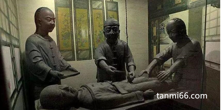 古代宫刑是怎么实施的，受刑人痛不欲生(极其残忍)