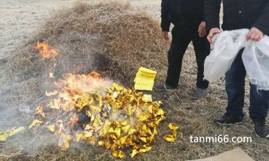 怎样上坟给自己增运，多烧纸钱多上祭品(最重要的是心一定要诚)