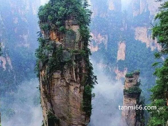 湖南旅游十大必去景区，橘子洲头年轻人打卡最多(必玩景点合集)