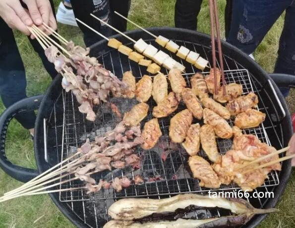 bbq是什么意思网络用语，户外烧烤或玩完完蛋的意思