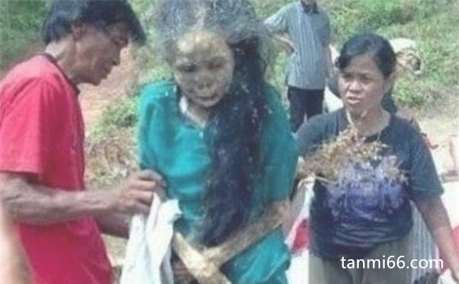 印尼可以让死者自己走入坟墓，黑魔法 (比赶尸恐怖)